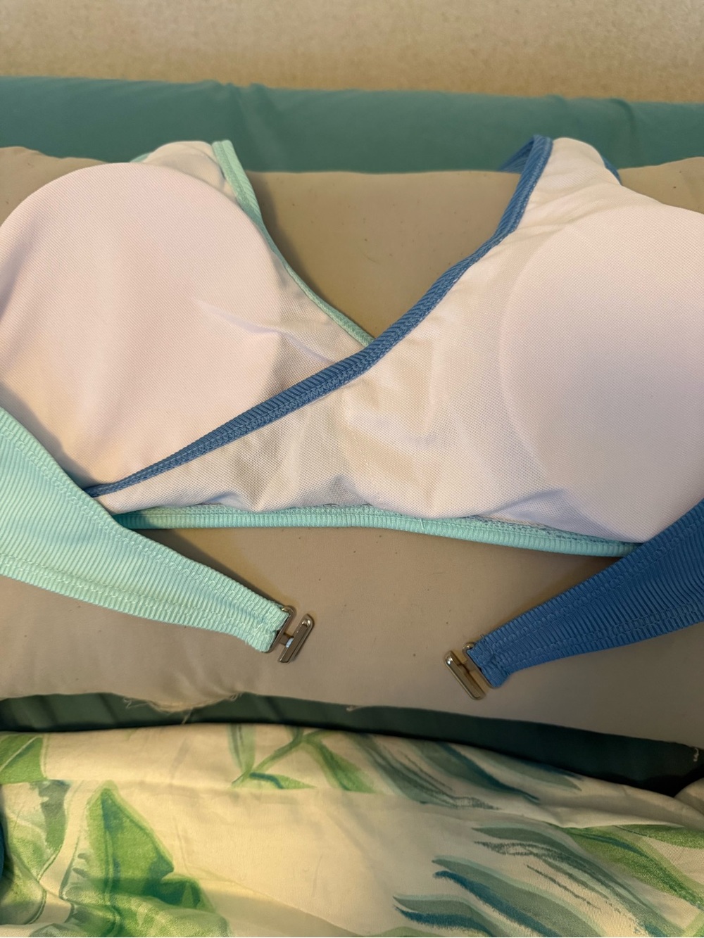 Two-Tone Blue Ribbed Bikini Set
#1 - Picture 12 of 15